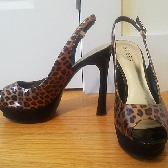 GUESS leopard patent leather peep toe heels - Picture 2 of 6